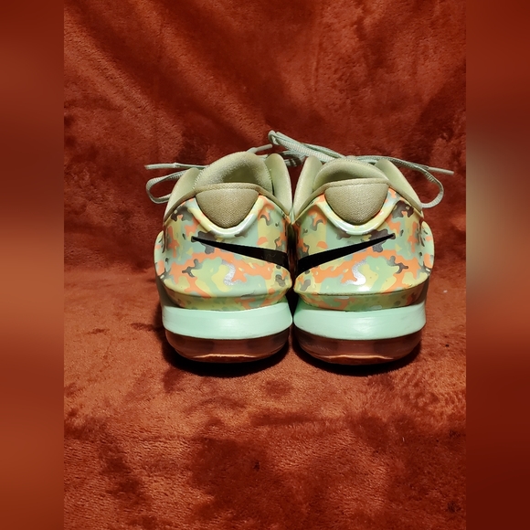 KD (Kevin Durant) Nike LOW TOP GREEN AND ORANGE SNEAKERS - Picture 4 of 4